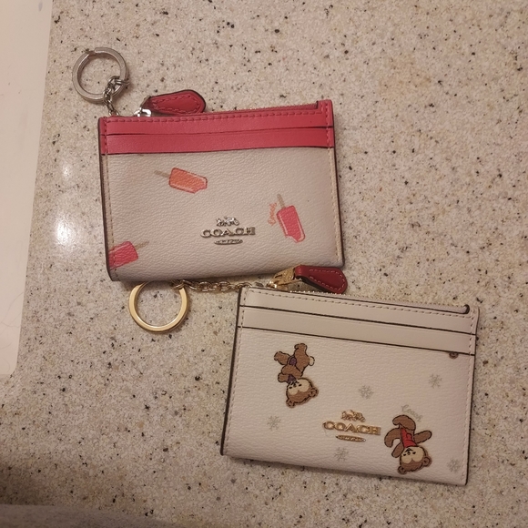 2 wallets - Picture 1 of 9